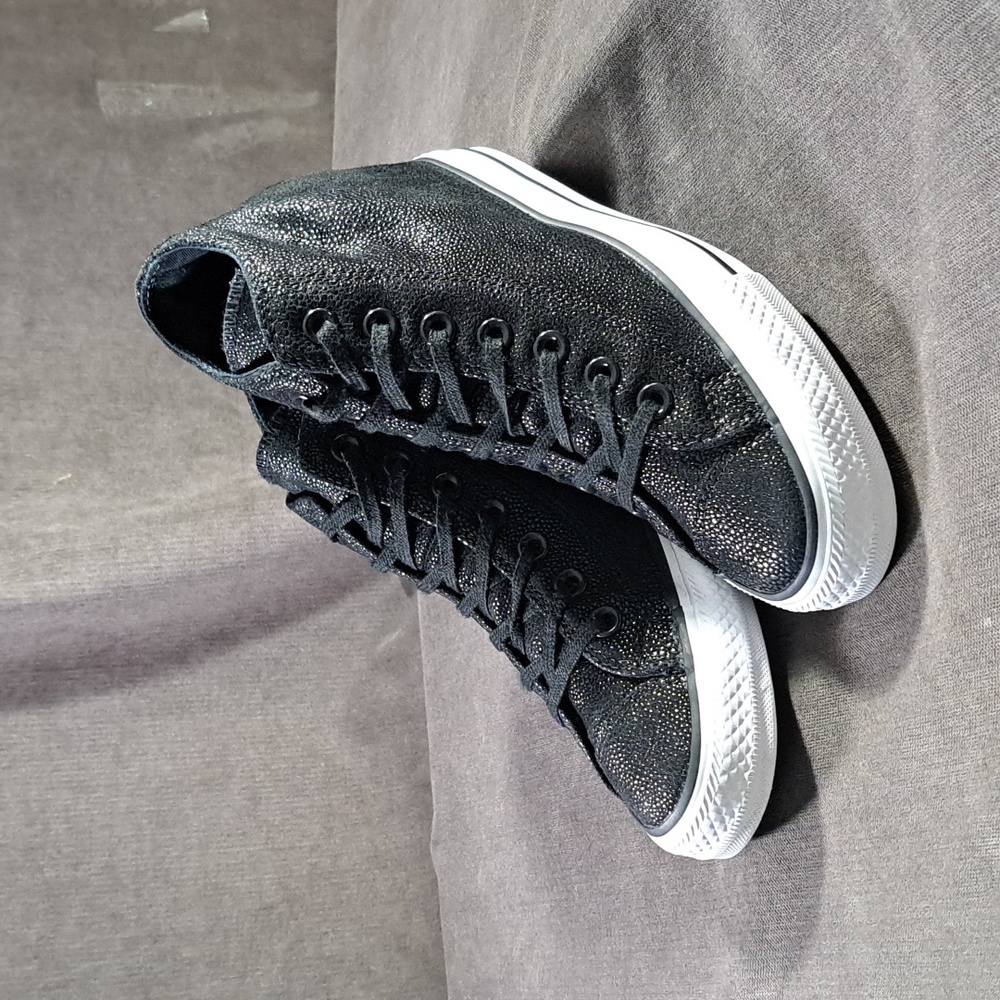 Converse Chuck Taylor All Star Black Pebbled Leather Mid Wedges VG- US 7.5